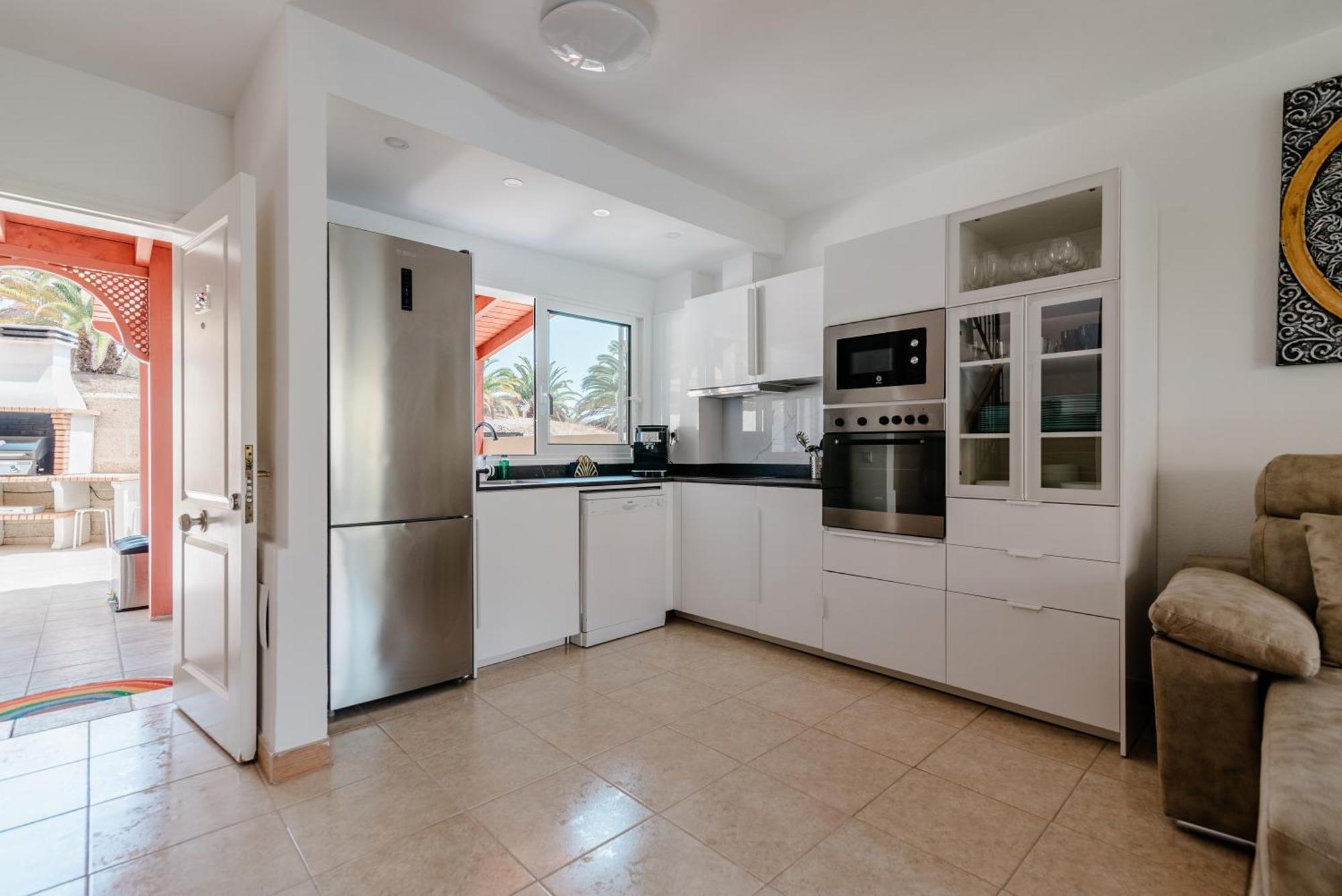 Comfortable 4-Bedroom Villa With Private Gardens Costa Adeje  Zewnętrze zdjęcie